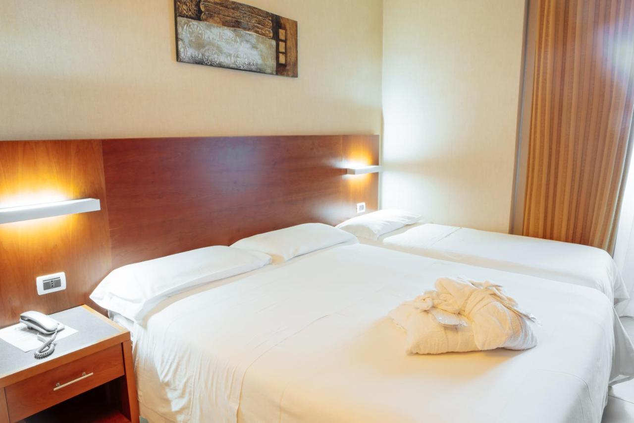 Hotel Amico Citta Sant'Angelo Exteriör bild